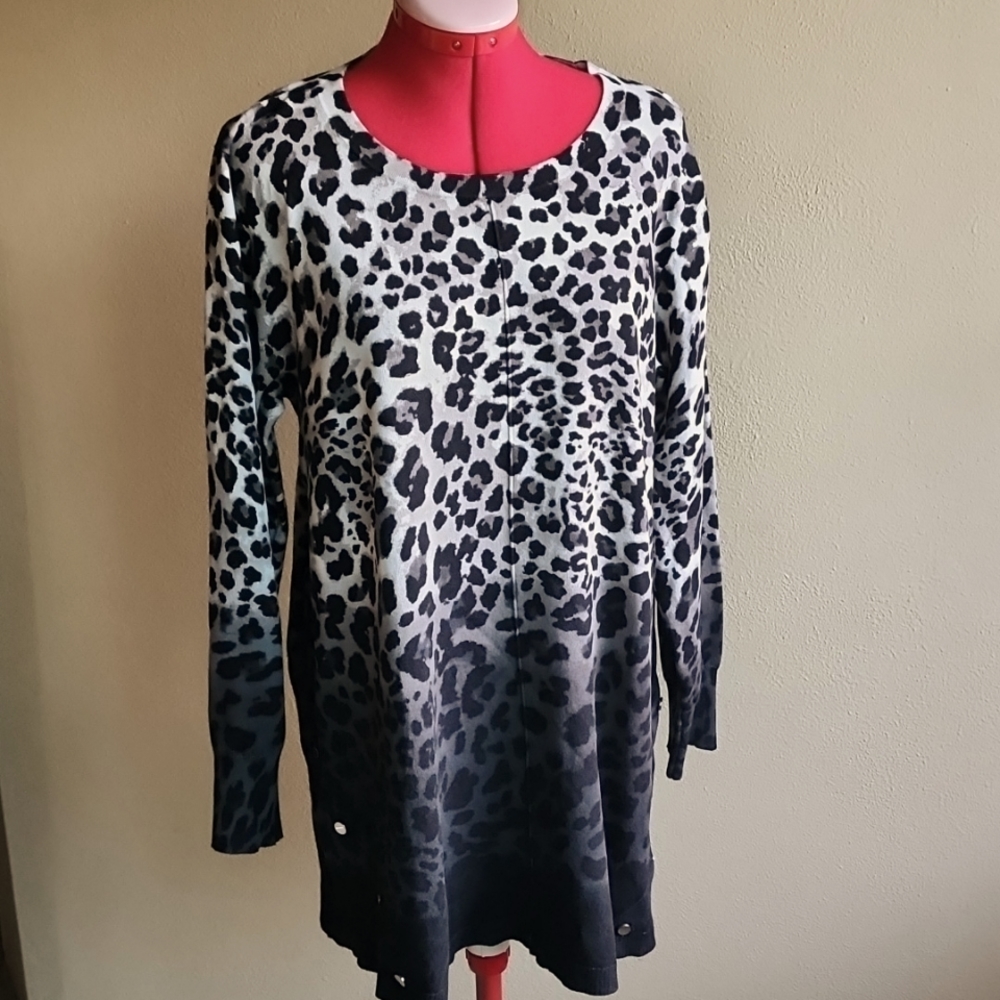 GORGEOUS JM COLLECTION LEOPARD TUNIC SWEATER!!!
